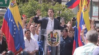 Presidente de Cámara jura asumir las competencias del Ejecutivo en Venezuela [upl. by Esertal520]