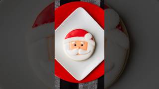 How to decorate a circle cookie as Santa cookiedecorating christmascookies royalicing [upl. by Nosidda]