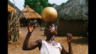 El Balón de Oro The Golden Ball  Le ballon d´or 1994 Español Latino Pelicula africana [upl. by Akcirred625]