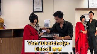 Singer Mangka na Magic se yam hainadiye haikhre 😂😂 [upl. by Enalda]