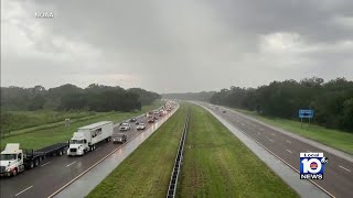 Tampa Bay residents evacuating as Hurricane Ian approaches [upl. by Ario154]