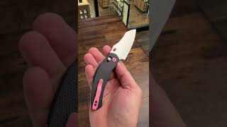 Kizer Cutlery Bulldog  Clutch Lock [upl. by Hofstetter898]