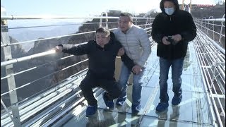 Chinese glass bridge cracks [upl. by Lark]