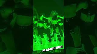 KAROL G CANTANDO PINEAPPLE EN MILANITALY 12 1millionviews bichotakarolg bichotaseason [upl. by Viglione]