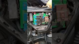 Yezdi Scrambler Summary bike Battery Problem [upl. by Catlaina]