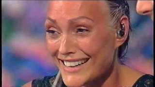 Anna Oxa  Senza pietà Premiazione Vincitrice Sanremo 1999 [upl. by Lechner]