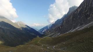 DER STUBAIERHOF  Wanderung auf unsere Innsbrucker Hütte [upl. by Alaj]