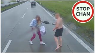 Pokłócili się o samochód  zablokowali pas na autostradzie A4 814 Wasze Filmy [upl. by Notnek]