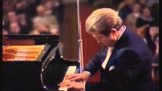 Emil Gilels  Schumann  Arabesque in C major Op 18 [upl. by Mansur]