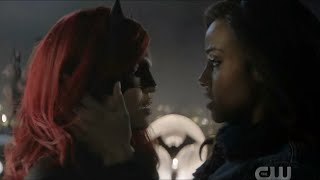 Batwoman Season 1 Episode 13 the kiss [upl. by Aylmar]