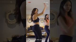 Janhvi kapoor ki belly dance hua viral shorts shortsfeed janhvikapoor bellydance janhvikapoor [upl. by Eon]