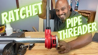 HOW TO THREAD A METAL PIPE [upl. by Hutton572]