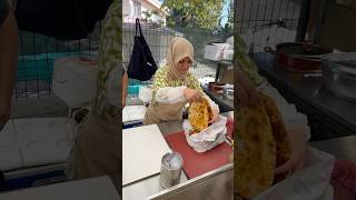 KMaraş Sosyete Pazarı Gülcan Ablamızdan Anne Lahmacun Dürümü…😋😋 [upl. by Oelgnaed]