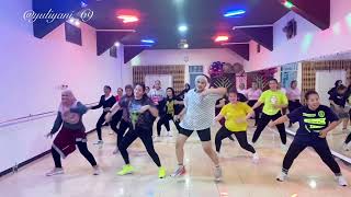 TEMAN TAPI MESRA REMIX  ZUMBA  DANCE  YULIE [upl. by Agnizn]