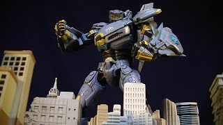 NECA PACIFIC RIM STRIKER EUREKA ULTIMATE EDITION  JAEGER ACTION FIGURE REVIEW [upl. by Resneps]