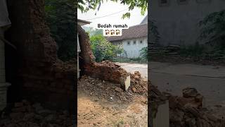 Bedah rumah di pedesaan 🏚️ shortvideo [upl. by Esya]