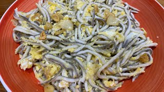 🥚 Revuelto de “gulas” al ajillo 🥚 [upl. by Anuat]