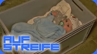 Baby per Post Wer hat das Baby auf der Wache ausgesetzt  Auf Streife  SAT1 [upl. by Htebazil]