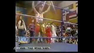 TITANES EN EL RING 1983EL PIRATA MORGAN VS EL PIBE 10 83 ACCIDENTE DEL PIBE 10 83 [upl. by Chapland742]