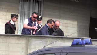 Mozzo Bergamo Massimo Bossetti ai funerali della madre chiesa blindata [upl. by Aneerahs]