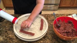 Nesco Dehydrator Review and how to make ground beef jerky with Nesco jerky gun [upl. by Airenahs]