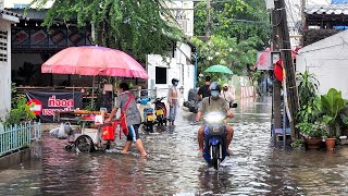 4K Walking in the Rain  Flash Flooded Streets Walk in Bangkok 🇹🇭 Thailand 4K [upl. by Flem]