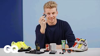 NICO HÜLKENBERG 10 Dinge ohne die der Rennfahrer nicht leben kann  10 Essentials  GQ Germany [upl. by Matejka]