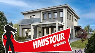 Haustour Fertighaus Stadtvilla mit besonderem SmarthomeSystem von Weberhaus  Hausbau Helden [upl. by Wardieu]