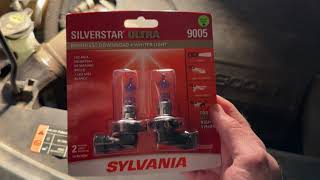 SYLVANIA  9005 SilverStar Ultra  HighPerformance Halogen Headlight Bulb Review [upl. by Clare]