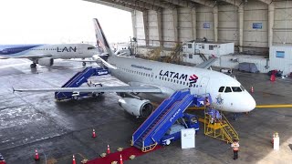 2 stowaways die falling from plane in Guayaquil Ecuador [upl. by Annonyw]