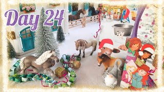 Schleich 2021 Horse Club amp Farm World Advent Calendar Unboxing  Day 24  Schleich Christmas [upl. by Gschu]