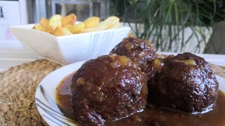 Boulettes à la Liégeoise [upl. by Faus396]