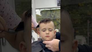 Kinder Friseur 💇🏻‍♂️😴🥰 haircut foryou barbershop youtubeshorts hairstyle fyp viralvideo [upl. by Asela761]