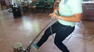 How to use floor polisher by Mam El Housekeeping Services NCII [upl. by Shriner]