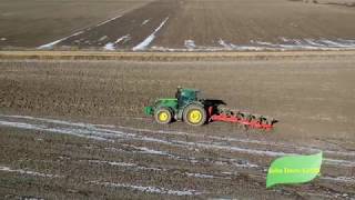 Trabajos agrÃ­colas John Deere arando [upl. by Aztiraj]