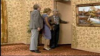 JOHN BYNER BIZARRE ROOM FOR RENT SKETCH SHOWTIME CABLE 80S [upl. by Iilek]