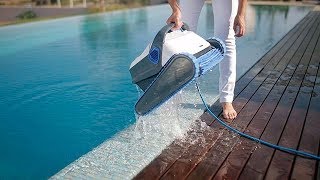 Robot limpia piscinas Dolphin S300i  HIDROAL [upl. by Nirroc]