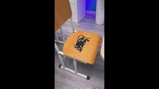 Sasseoir sur la chaise sale  💺😱 Le meilleur des farces de harcèlement [upl. by Ainala936]