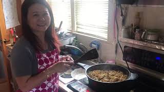 Chicken Lo Mein using spaghetti noodle Easy Peasy [upl. by Tran]