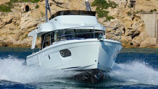 £290000 Yacht Tour  Beneteau Swift Trawler 35 [upl. by Eillen]