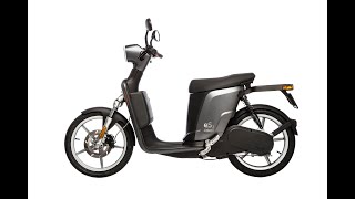 Askoll ES2 22KW Electric Moped Static Review  GreenMopedscom [upl. by Goulette255]