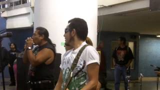 Heavy Nopal  No tengo tiempo  Metro San Lazaro 3oct12 wwwrockxmexicocom [upl. by Kristofor]