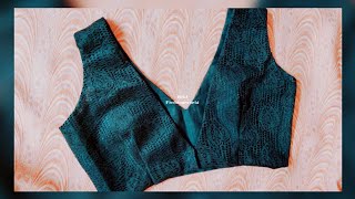 Deep neck Saree Blouse Cutting and Stitching  V neck blouse cutting and stitching in Hindi [upl. by Lecrad]