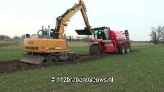 3 asser en 5 wieler vast in Heeswijk Dinther [upl. by Llertal913]