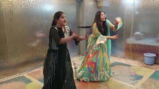 dance to do in weddinglagdi hai thaaicutiepielondon thumakda [upl. by Cindi]