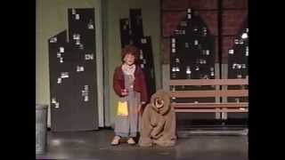 Ariana Grande 8 years old debut in Annie as Annie singing quotTomorrowquot with Interviews [upl. by Domash]