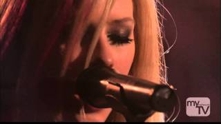 Avril Lavigne  Keep Holding On live [upl. by Devitt]