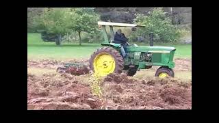 John Deere 2510 Plowing [upl. by Emiolhs]