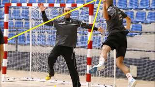 VIDEOTUTORIAL EL PORTERO DE BALONMANO PIVOTE Y EXTREMO [upl. by Iam]