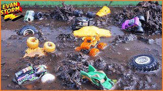 Monster Jam Mini Monster Trucks Lost in Mud Play Box [upl. by Tristis]